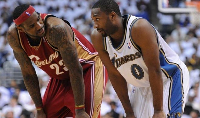 中往往占据 中往往占据